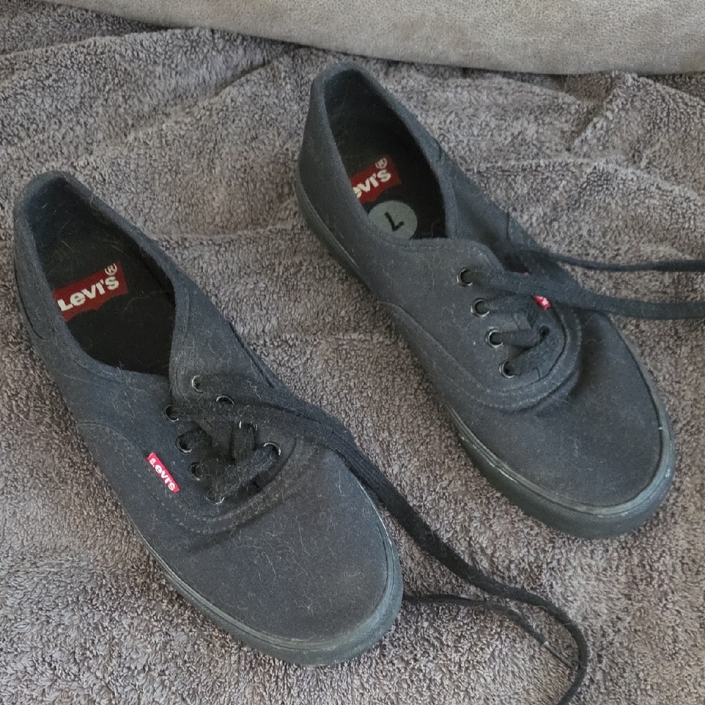 Levi's Women's Black Canvas Athletic Shoes